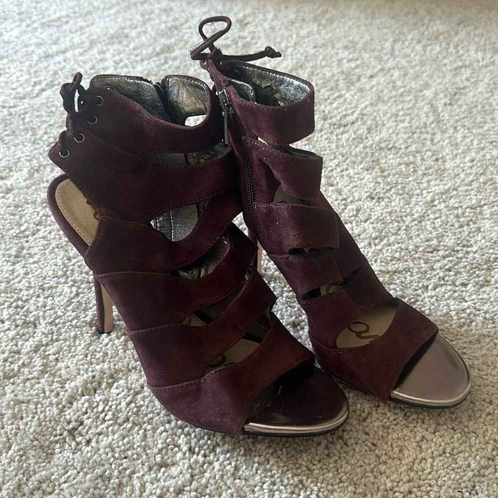 Sam Edelman Anastasia heels in plum purple color.
